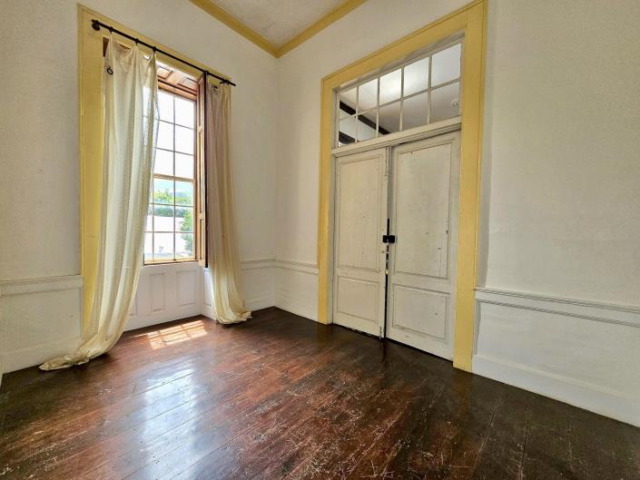 Image No.28-15 Bed Mansion for sale