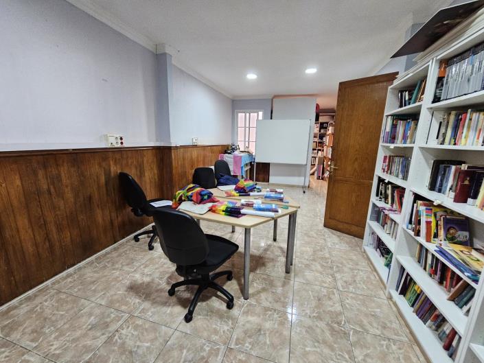 Image No.12-5 Bed Apartment for sale