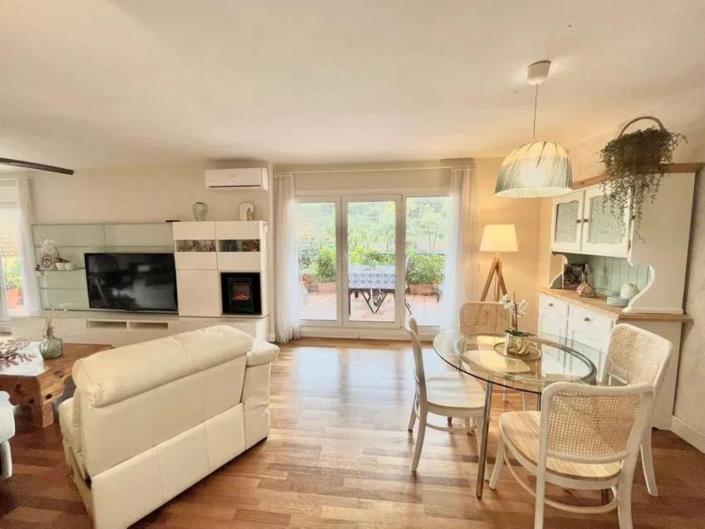 Image No.2-3 Bed Penthouse for sale