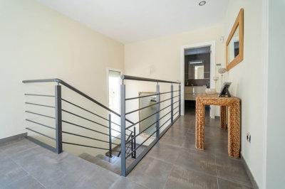 13-5fd73dea700db77384c091ca9818b1a9