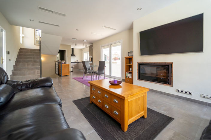 Image No.5-2 Bed Villa for sale