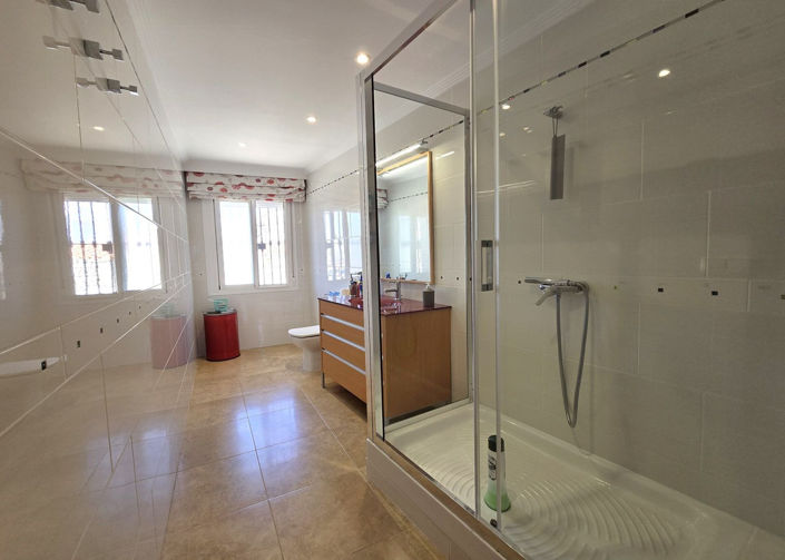 Image No.5-3 Bed Semi-Detached for sale