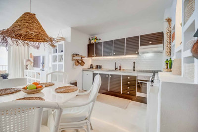 11-20939a0134ad724a8cb2a801094d15a4