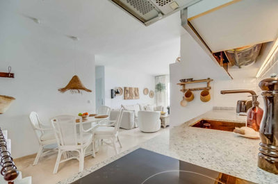 13-5fd73dea700db77384c091ca9818b1a9