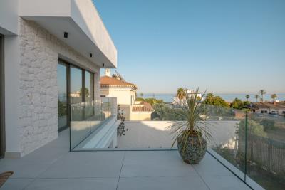 2cc8feee-b12b-4ee5-8b41-b27d8ddbc054