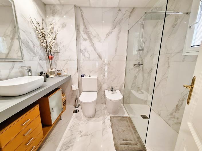 Image No.24-2 Bed Duplex for sale