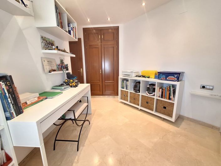 Image No.24-2 Bed Apartment for sale