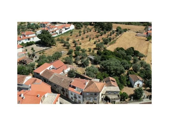 Image No.26-10 Bed House for sale