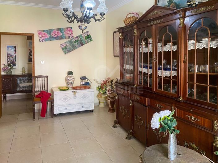 Image No.9-3 Bed House for sale