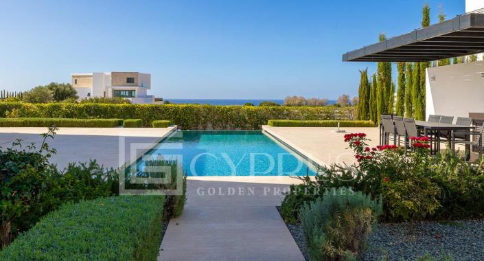 Image No.2-Maison / Villa de 4 chambres à vendre à Sea Caves