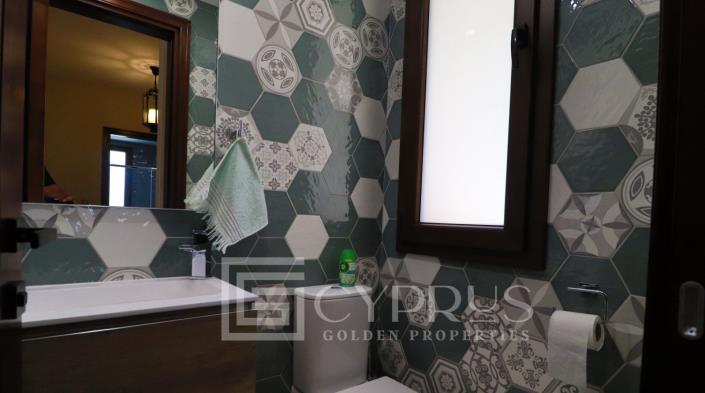 Image No.9-5 Bed Villa / Detached for sale