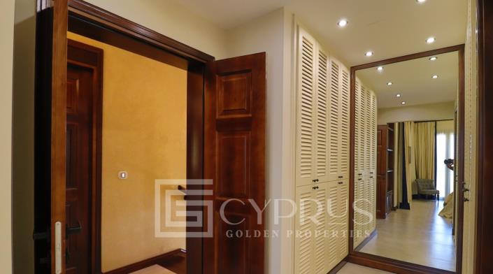 Image No.16-5 Bed Villa / Detached for sale