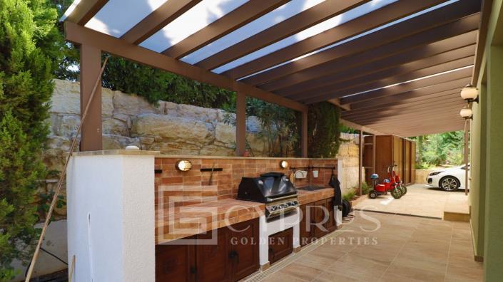 Image No.19-5 Bed Villa / Detached for sale