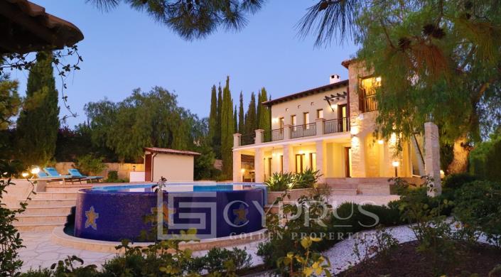 Image No.29-5 Bed Villa / Detached for sale