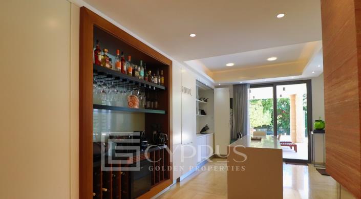 Image No.8-4 Bed Villa / Detached for sale