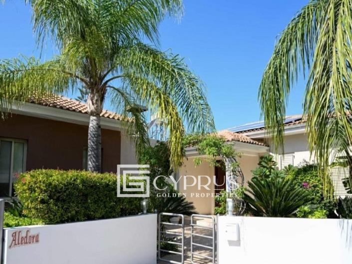 Image No.2-Bungalow de 5 chambres à vendre à Mesa Chorion