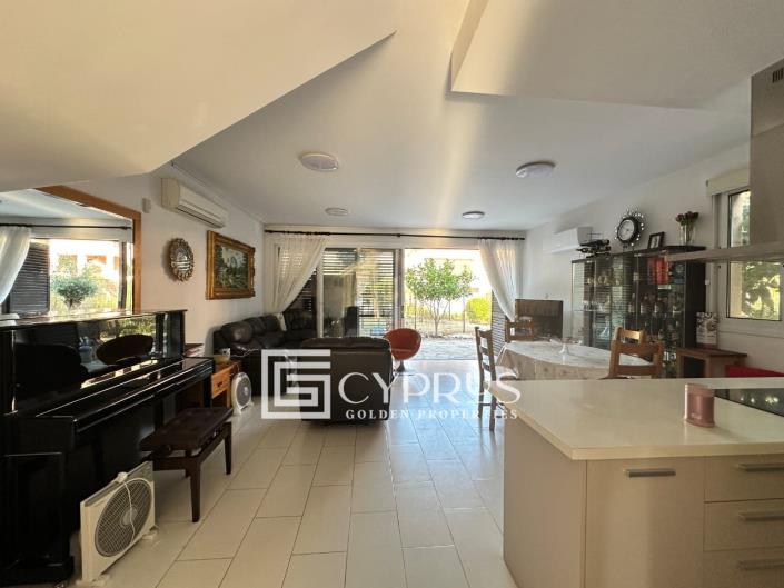 Image No.10-3 Bed Villa / Detached for sale