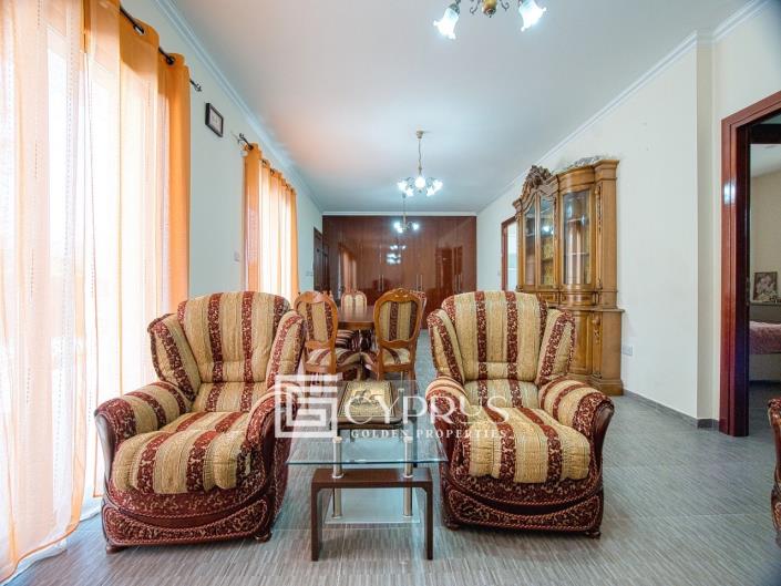 Image No.8-Maison / Villa de 5 chambres à vendre à Stroumpi