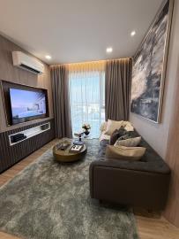 2BR-Living44_Easy-Resize-com