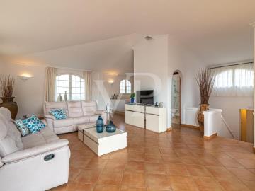 2b6799cd-adfd-4efb-82d7-937c369fad45