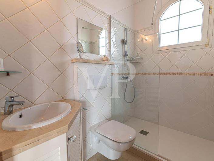 Image No.19-4 Bed Villa for sale