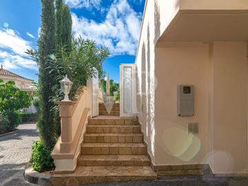 b197942d-1254-4e44-acd6-a62f68638586