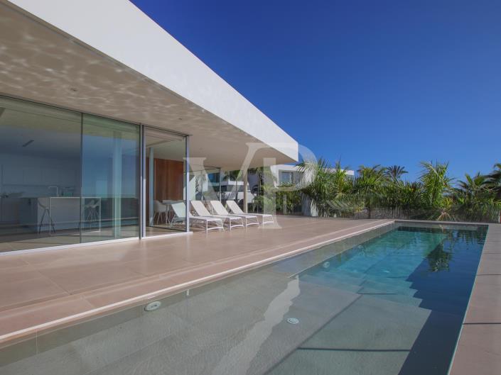 Image No.3-5 Bed Villa for sale