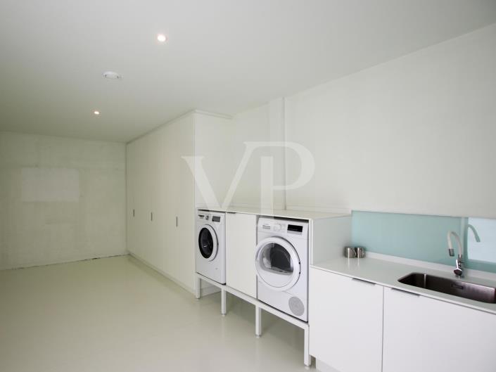 Image No.48-5 Bed Villa for sale