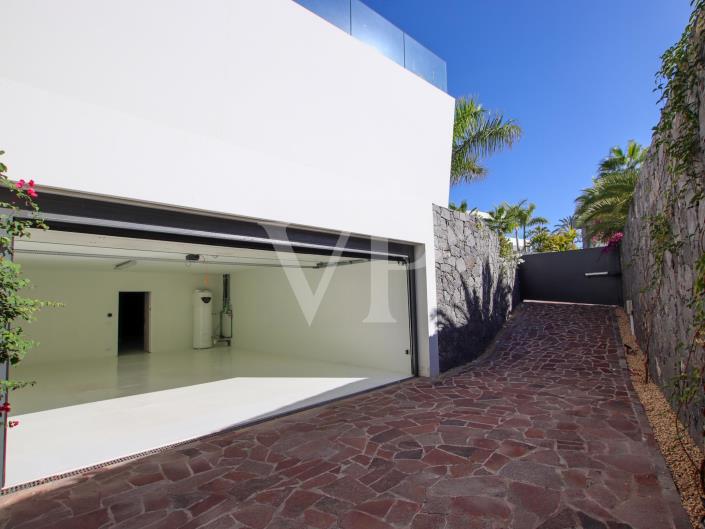 Image No.47-5 Bed Villa for sale