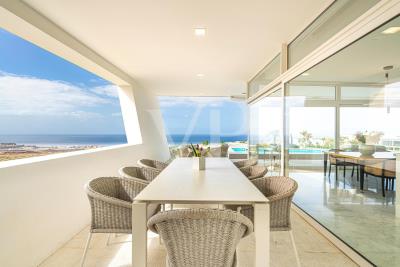 4febc0dc-3e7b-4b84-9bc3-2f19b2903862