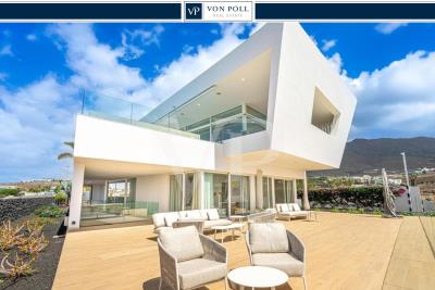 da379d4d-463b-4fec-8adc-214661ec96a9--1-