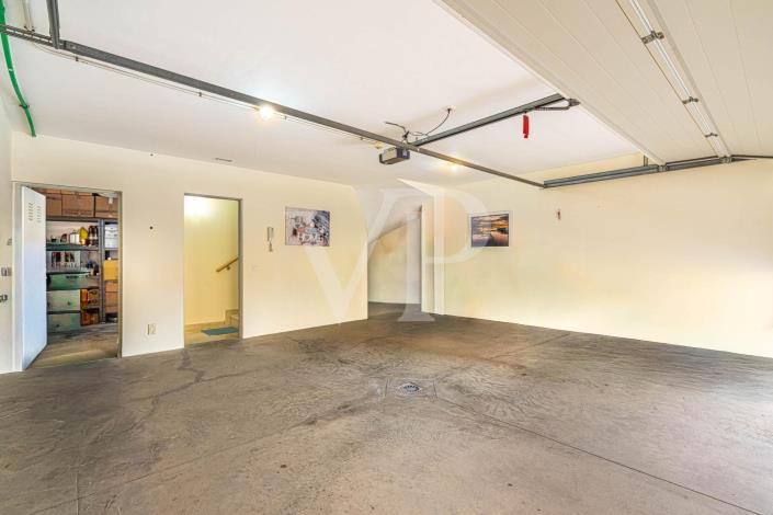 Image No.20-3 Bed Townhouse for sale