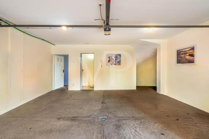 Image No.21-3 Bed Townhouse for sale