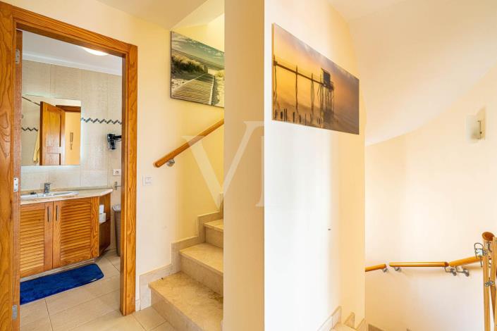 Image No.25-3 Bed Townhouse for sale