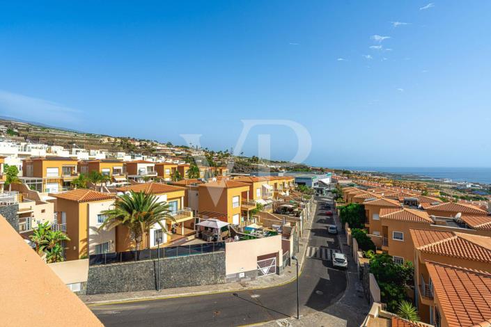 Image No.45-3 Bed Townhouse for sale