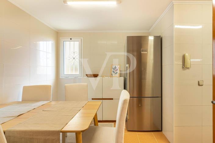 Image No.17-5 Bed Semi-Detached for sale