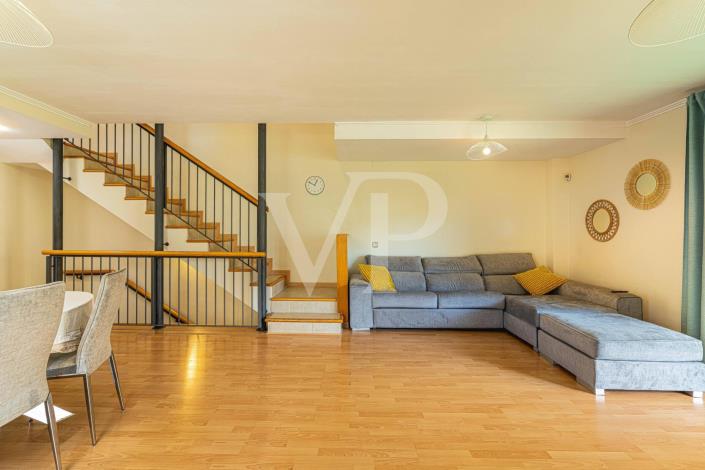 Image No.25-5 Bed Semi-Detached for sale