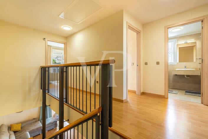 Image No.26-5 Bed Semi-Detached for sale