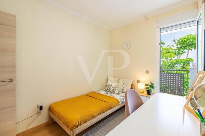 Image No.28-5 Bed Semi-Detached for sale