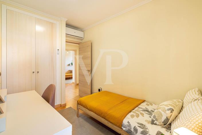 Image No.29-5 Bed Semi-Detached for sale