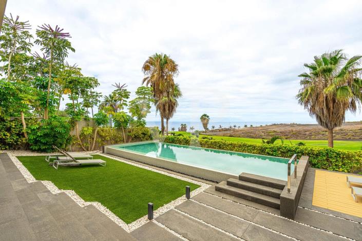 Image No.6-5 Bed Villa for sale