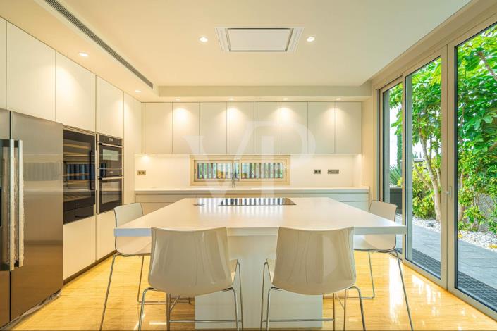 Image No.37-5 Bed Villa for sale