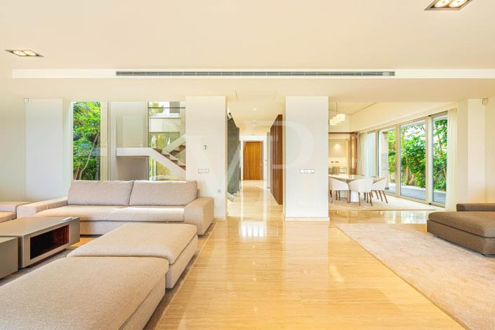 Image No.42-5 Bed Villa for sale