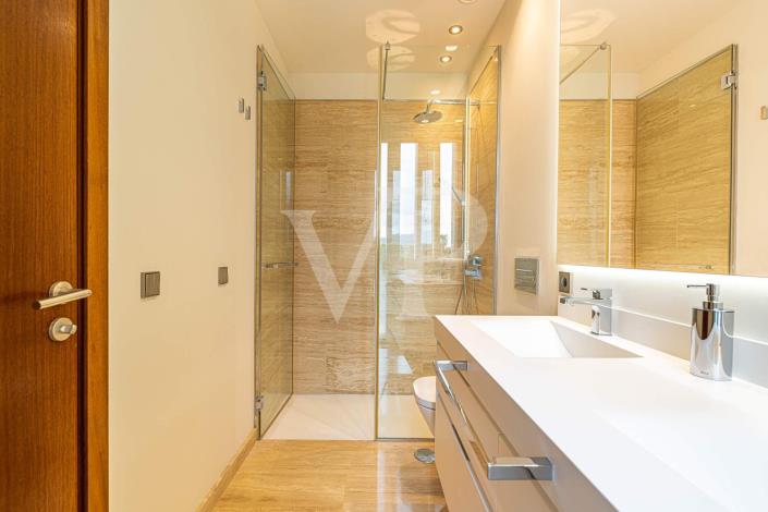 Image No.53-5 Bed Villa for sale