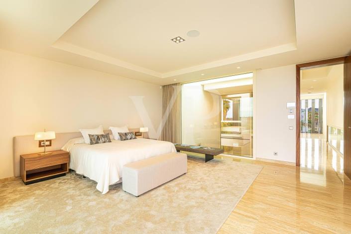 Image No.56-5 Bed Villa for sale