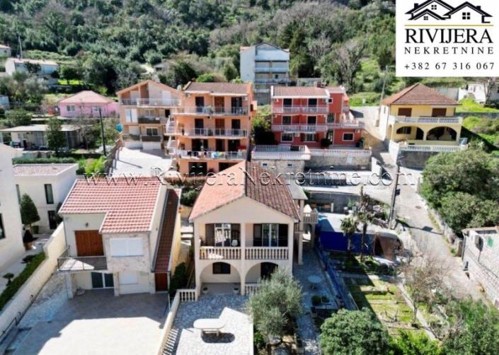 Image No.6-Maison de 4 chambres à vendre à Kotor