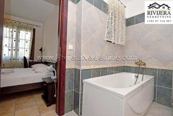 Image No.11-2 Bed Flat for sale