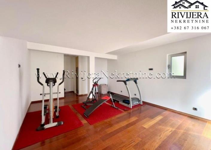 Image No.5-Villa de 5 chambres à vendre à Kotor