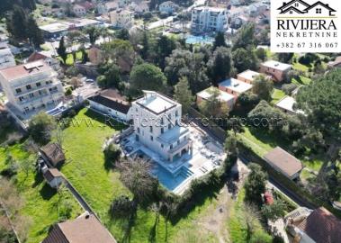 prodaja_prodaza_sale_Rivijera_Nekretnine_oglasi_Ads_Tivat_vila_villa_-9-800x570