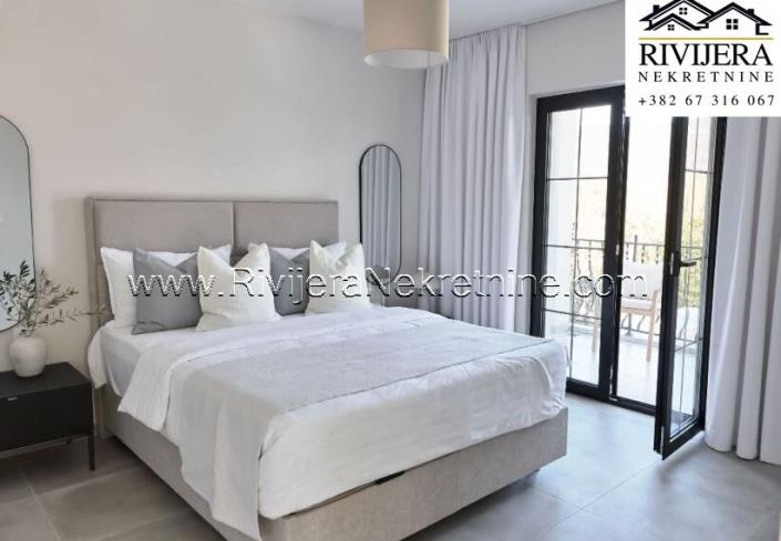 Image No.3-Villa de 8 chambres à vendre à Tivat